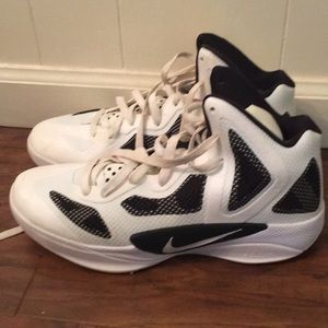Nike zoom Men’s size 10 basketball shoe